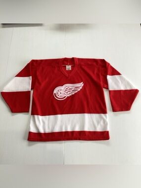 VTG Maska Detroit Red Wings Youth Size L/XL Jersey Red White CCM Air-knit
